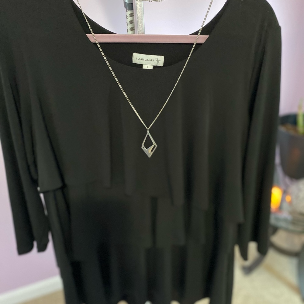 Beautiful tiered black Susan Graver top!🖤🖤🖤